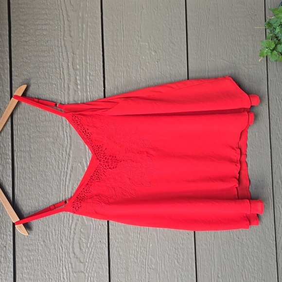Torrid Embroidered Chiffon Cami Top 2x red - Picture 5 of 8